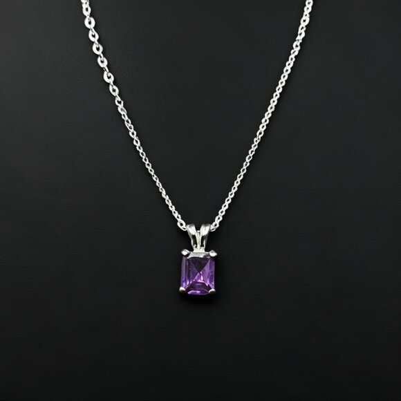 Vintage Avon Faux Purple Amethyst Pendant Necklace Silver Chain and Extender - Picture 1 of 7